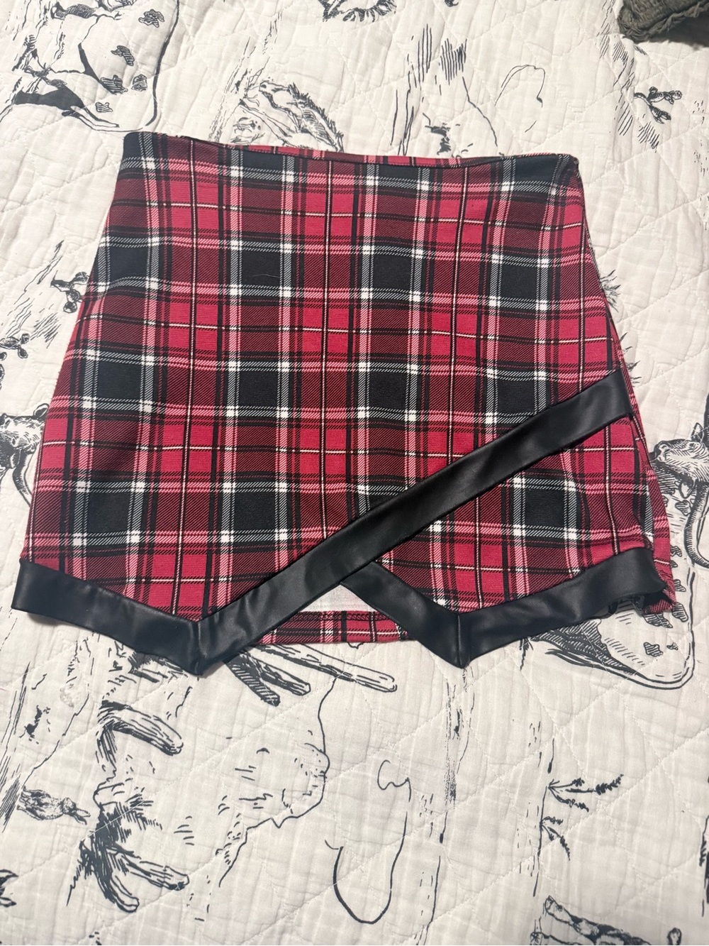 Windsor Red Plaid Faux Leather Trim Skort | Size Small | Y2K Preppy